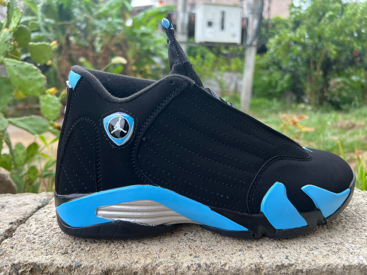 Air Jordan Retro Sneakers - Black & Bright Blue