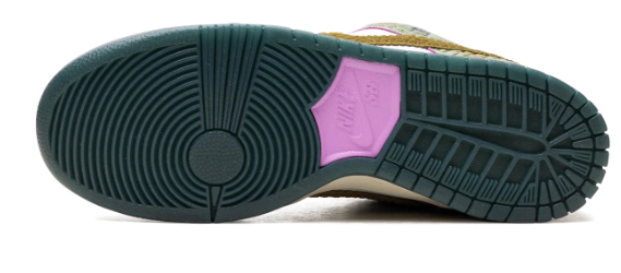 Nike SB Dunk Low Alexis Sablone Chameleon Sneakers