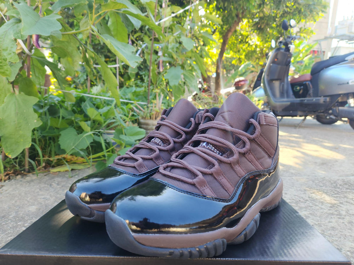 Air Jordan High-Top Sneakers - Brown & Glossy Black