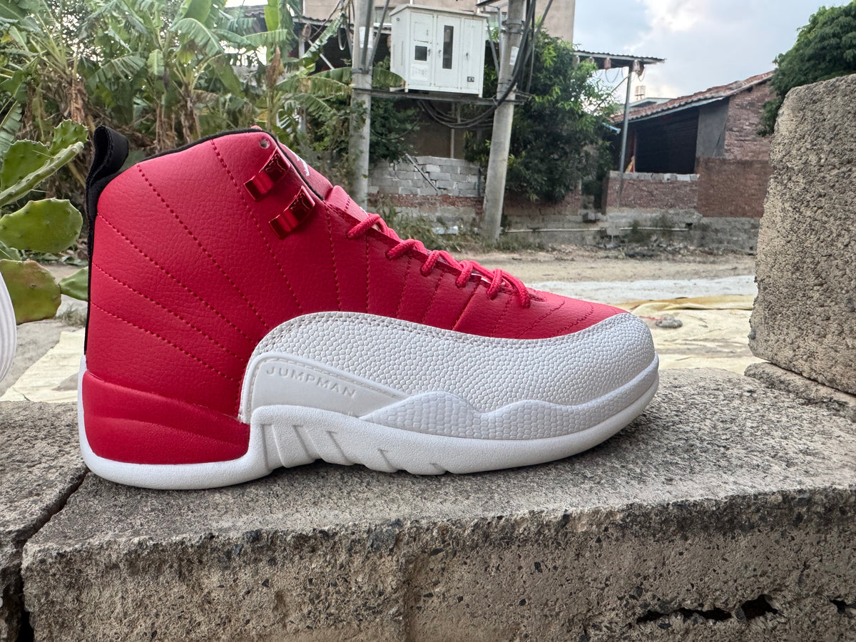 Air Jordan Retro High-Top Sneakers - Red & White