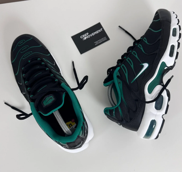 Nike Air Max Plus TN 'Malachite' Black & Green Sneakers